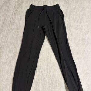 Ready to rulu jogger